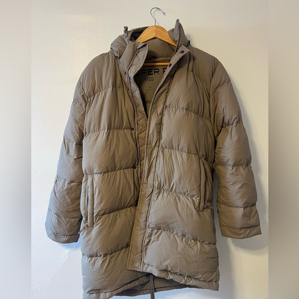 Aritzia Superpuff Mid in Taupe